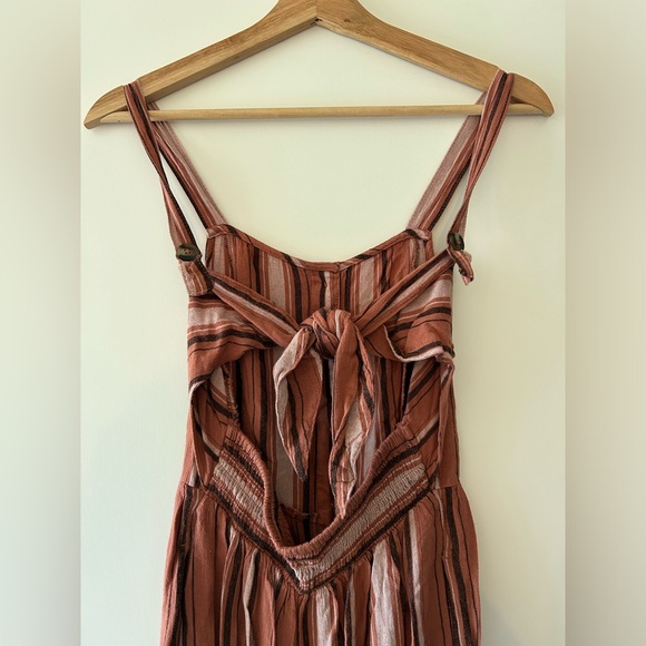 American Eagle Striped Button Tie Jumpsuit - Picture 5 of 7